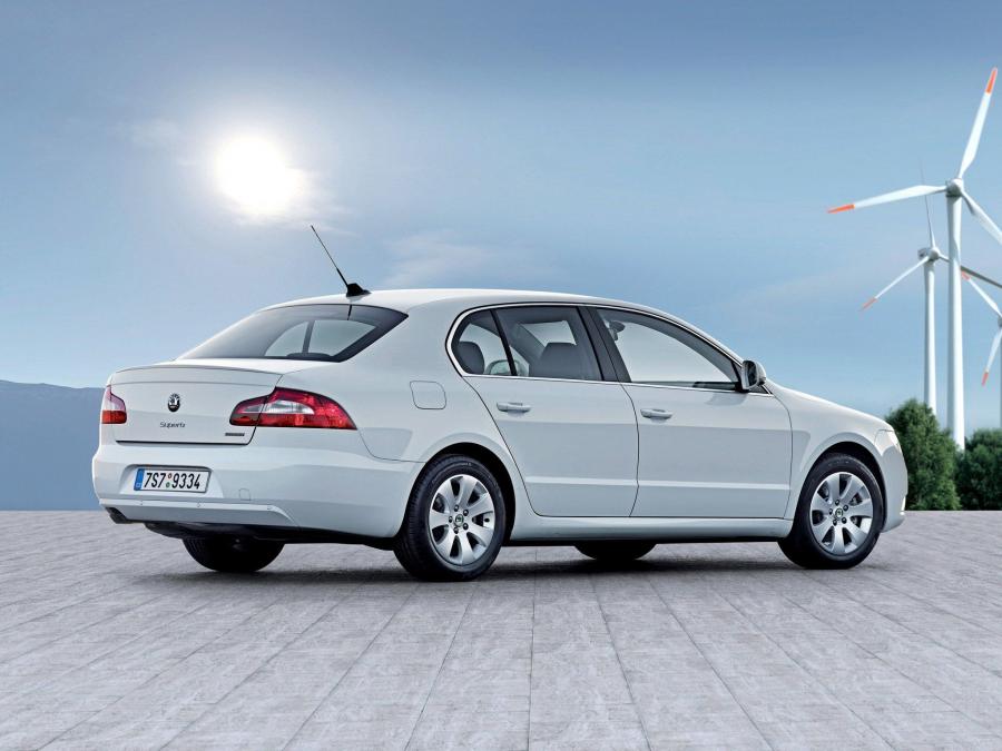 Skoda Superb GreenLine 2008 года  (фото 2 из 30)